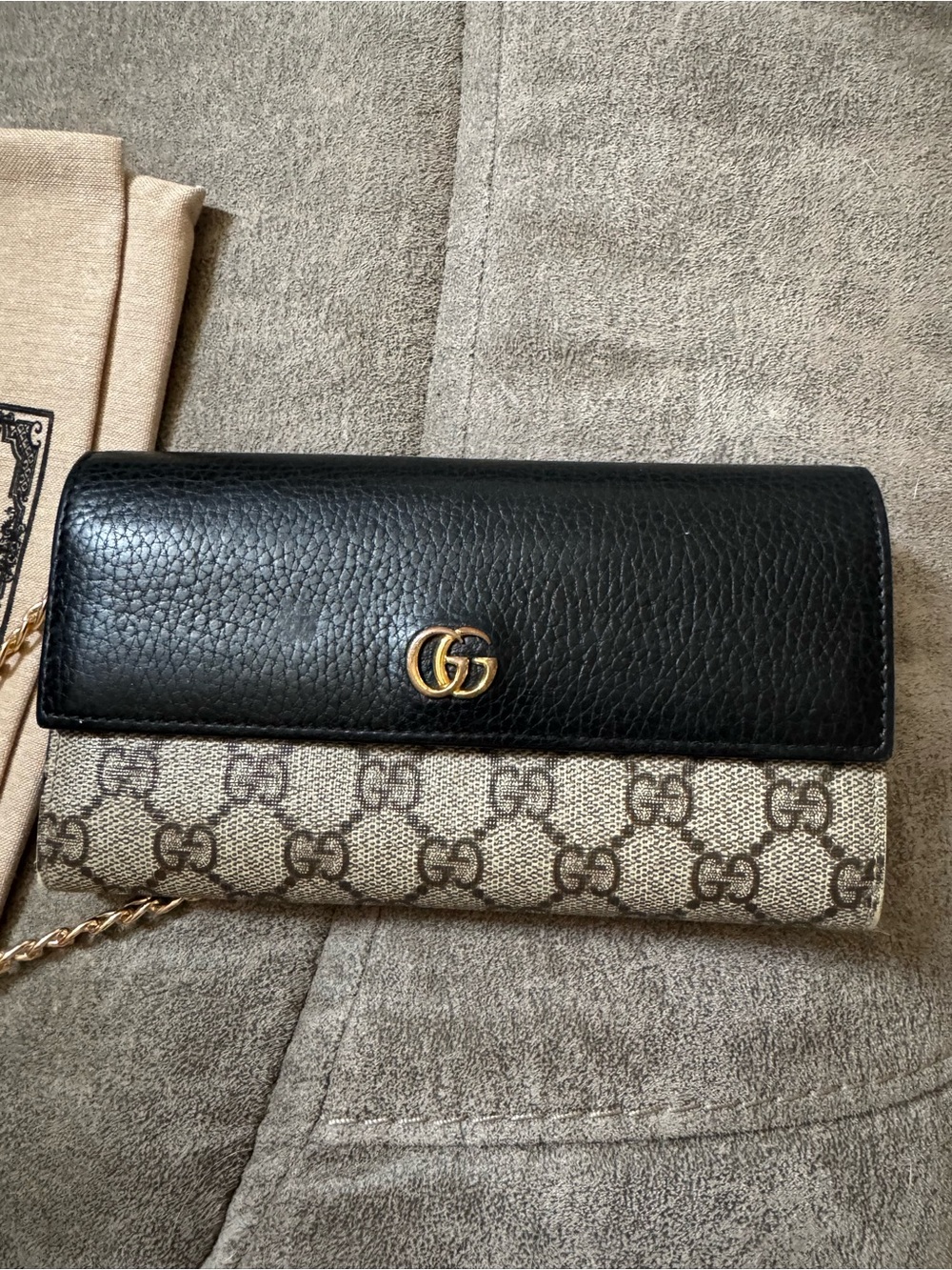 Authentic Gucci GG Supreme Continental Wallet. Chain, Dust Bag, & Box! - Picture 3 of 6